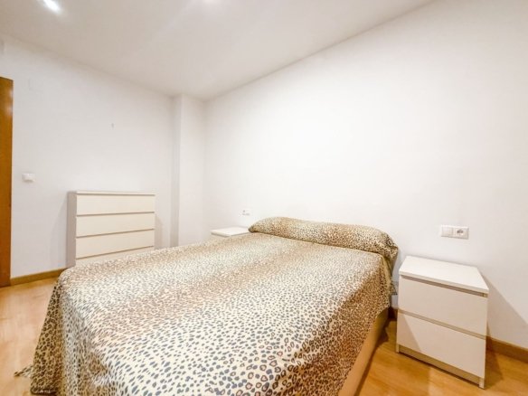 1 Bedroom 1 Bathroom Apartment in Elda - Caza De Casa