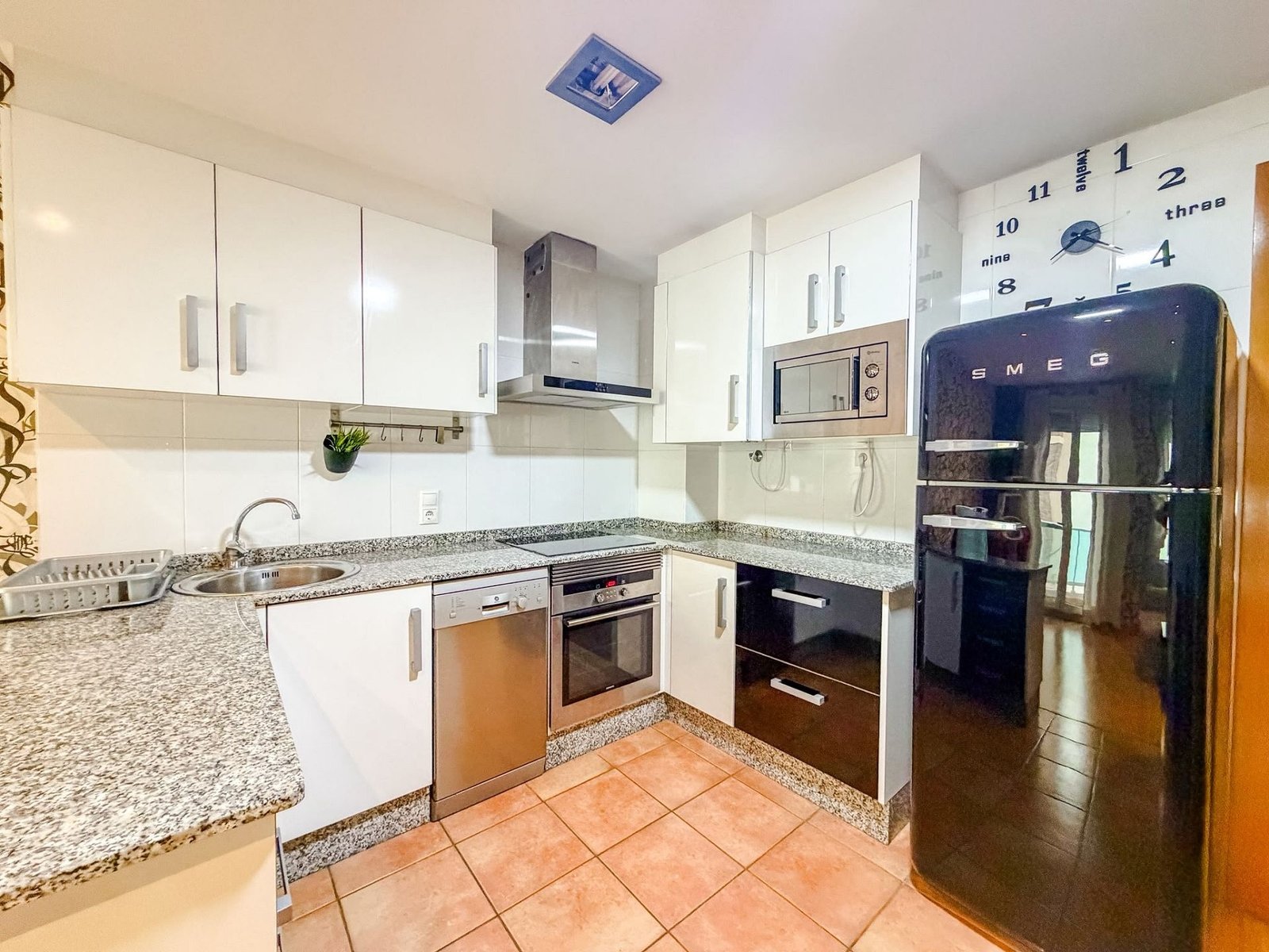 1 Bedroom 1 Bathroom Apartment in Elda - Caza De Casa