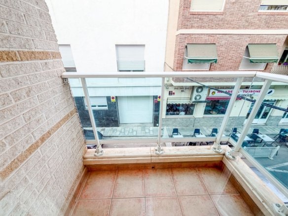 1 Bedroom 1 Bathroom Apartment in Elda - Caza De Casa
