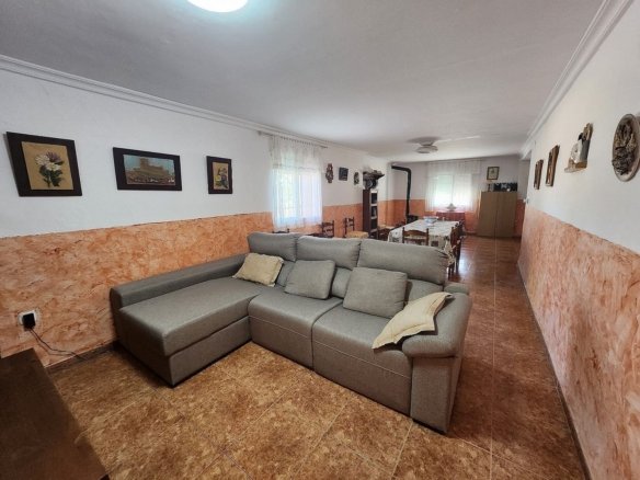 7 Bedroom 2 Bathroom Country house in Villena - Caza De Casa