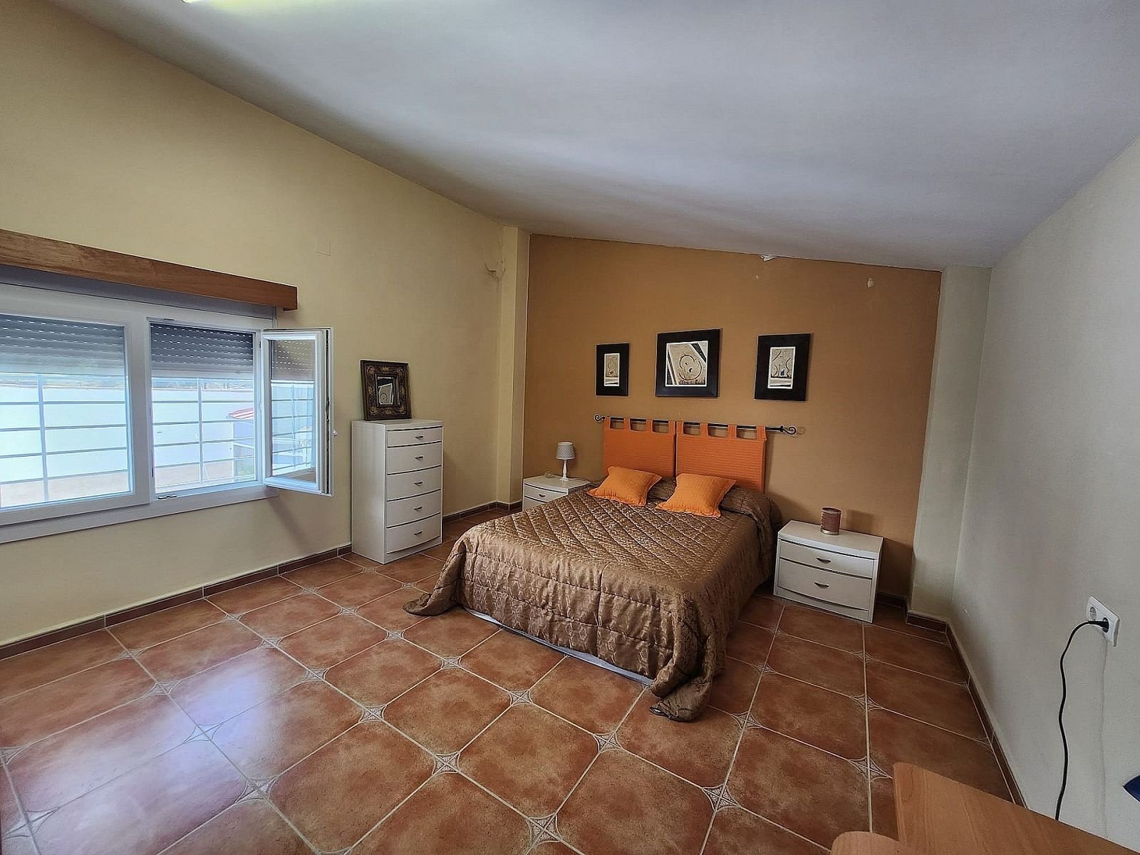 7 Bedroom 2 Bathroom Country house in Villena - Caza De Casa