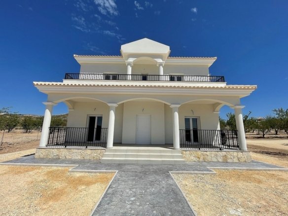 3 Bedroom 2 Bathroom Detached Villa in Pinoso - Caza De Casa