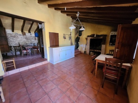 5 Bedroom 1 Bathroom Country house in Caudete - Caza De Casa