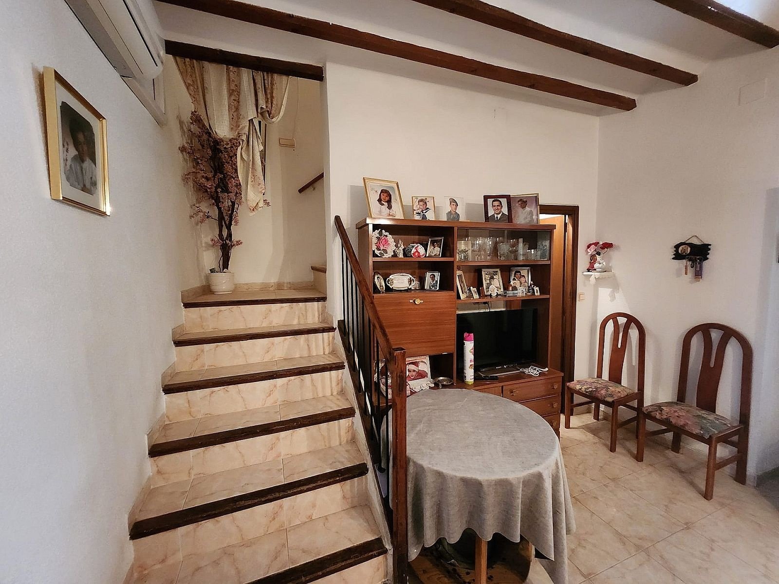 5 Bedroom 1 Bathroom Townhouse in Yecla - Caza De Casa