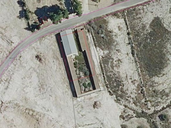 1 Bathroom Commercial in Sax - Caza De Casa