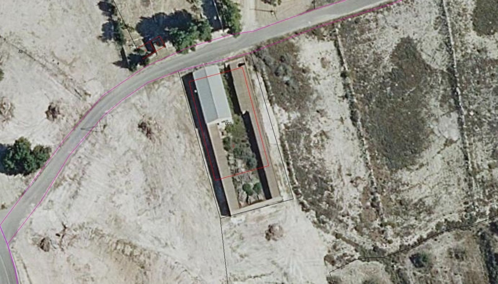 1 Bathroom Commercial in Sax - Caza De Casa