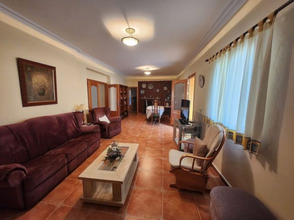 7 Bedroom 2 Bathroom Country house in Villena - Caza De Casa