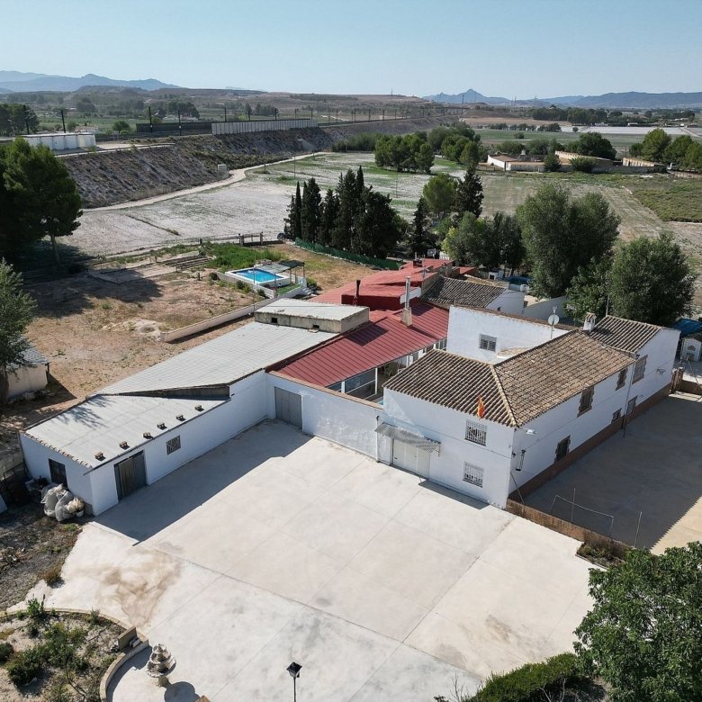 7 Bedroom 2 Bathroom Country house in Villena - Caza De Casa