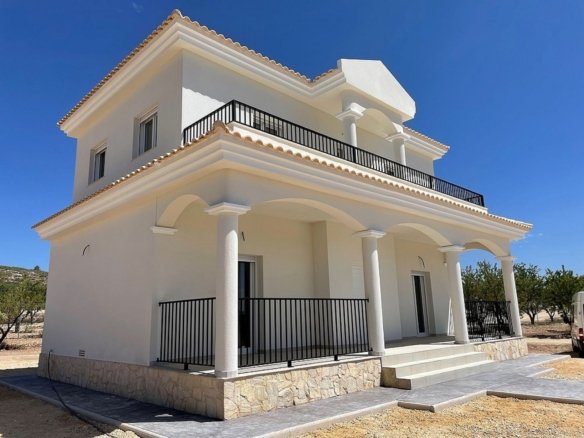 3 Bedroom 2 Bathroom Detached Villa in Pinoso - Caza De Casa