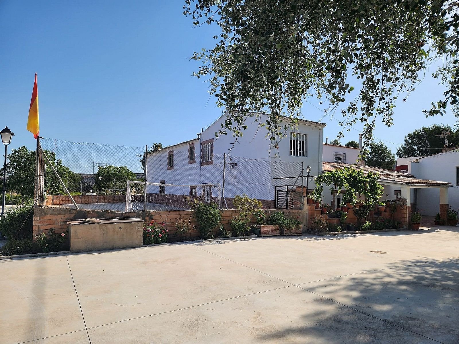 7 Bedroom 2 Bathroom Country house in Villena - Caza De Casa