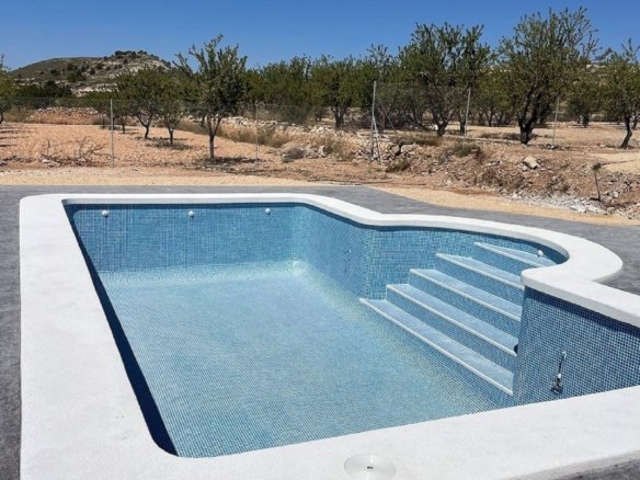 3 Bedroom 2 Bathroom Detached Villa in Pinoso - Caza De Casa