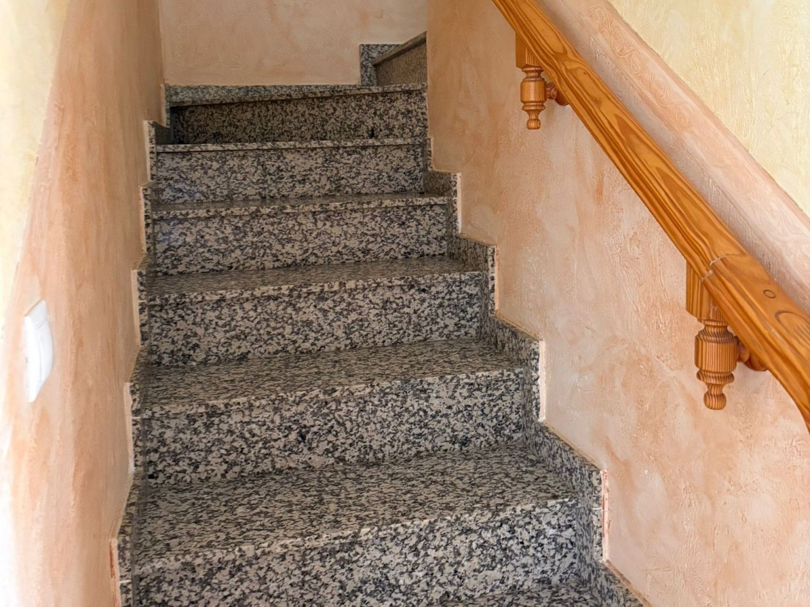 4 Bedroom 2 Bathroom Townhouse in Pinoso - Caza De Casa