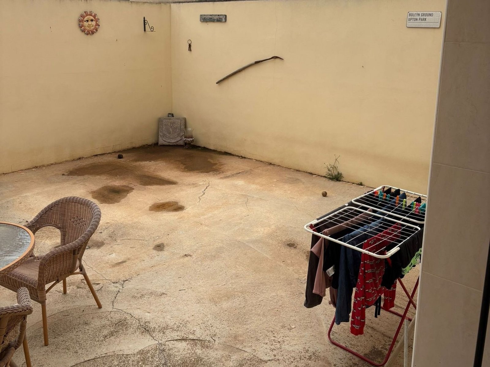 4 Bedroom 2 Bathroom Townhouse in Pinoso - Caza De Casa
