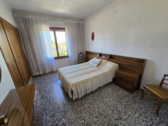6 Bedroom 2 Bathroom Detached Villa in Monovar - Caza De Casa