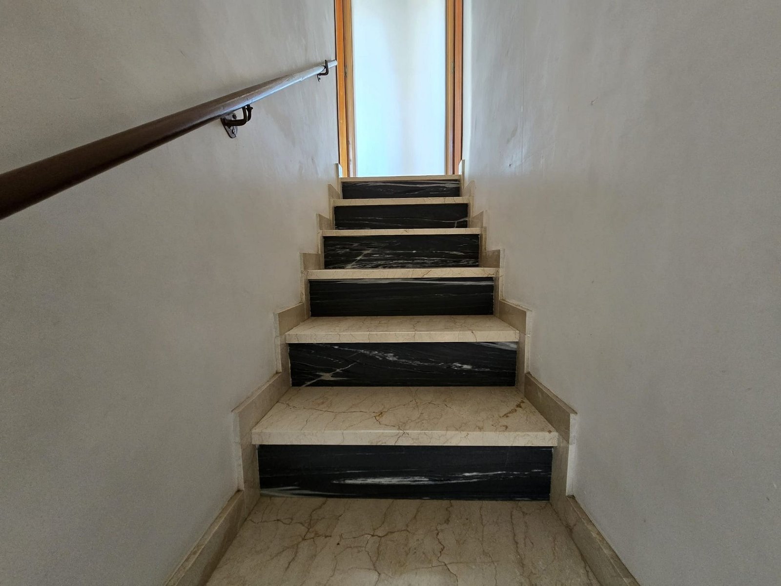 6 Bedroom 2 Bathroom Detached Villa in Monovar - Caza De Casa