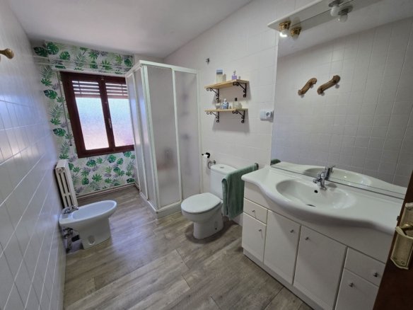 6 Bedroom 2 Bathroom Detached Villa in Monovar - Caza De Casa