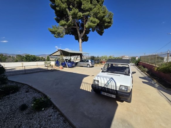 6 Bedroom 2 Bathroom Detached Villa in Monovar - Caza De Casa
