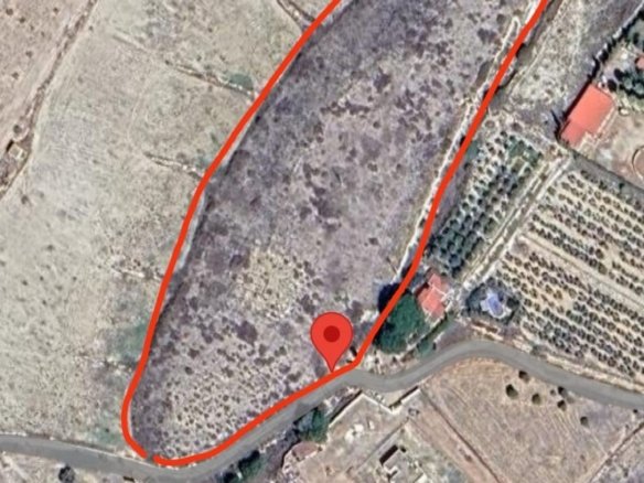 15,309 m² Land in Sax - Caza De Casa