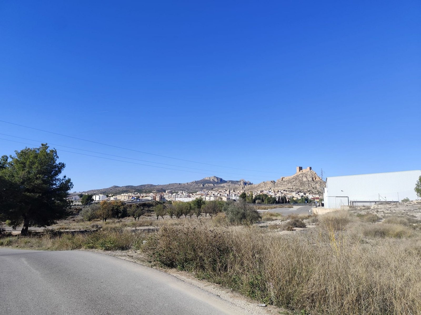 1 Bathroom Commercial in Sax - Caza De Casa