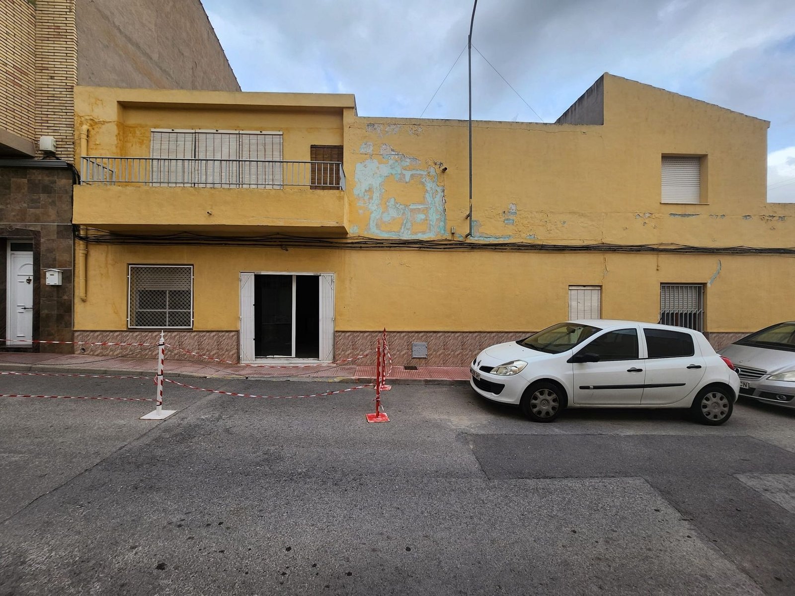 3 Bedroom 3 Bathroom Townhouse in Sax - Caza De Casa