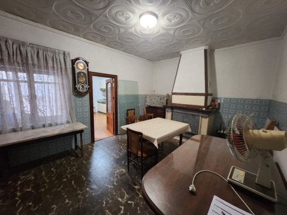 3 Bedroom 3 Bathroom Townhouse in Sax - Caza De Casa