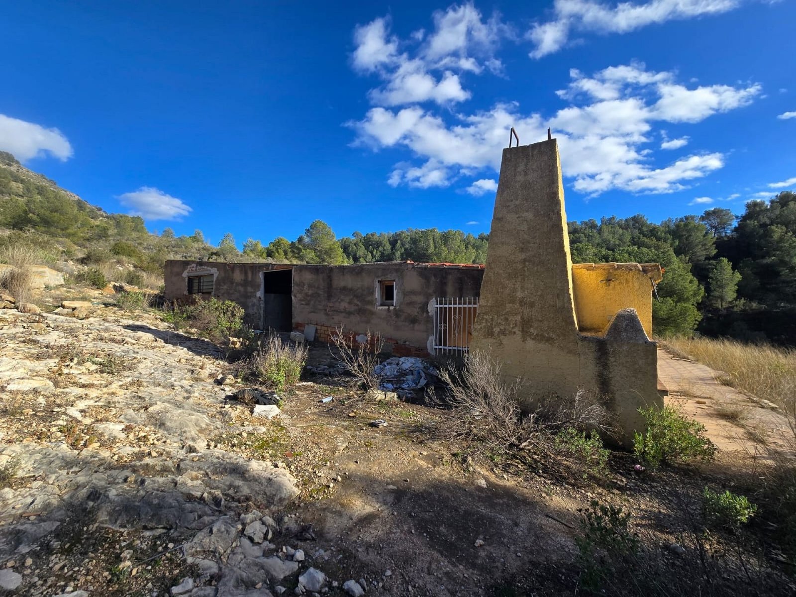 3 Bedroom 2 Bathroom Detached Villa in Petrer - Caza De Casa