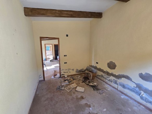 3 Bedroom 2 Bathroom Detached Villa in Petrer - Caza De Casa