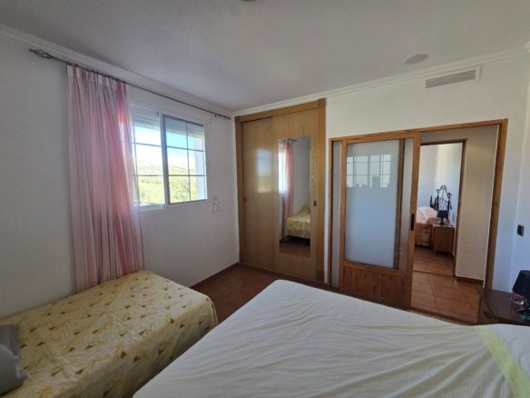 8 Bedroom 3 Bathroom Detached Villa in Sax - Caza De Casa