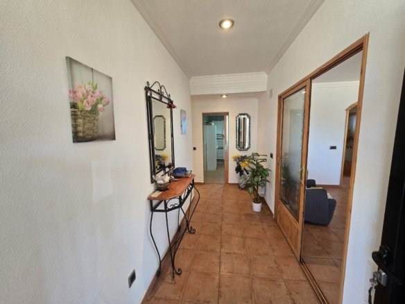 8 Bedroom 3 Bathroom Detached Villa in Sax - Caza De Casa