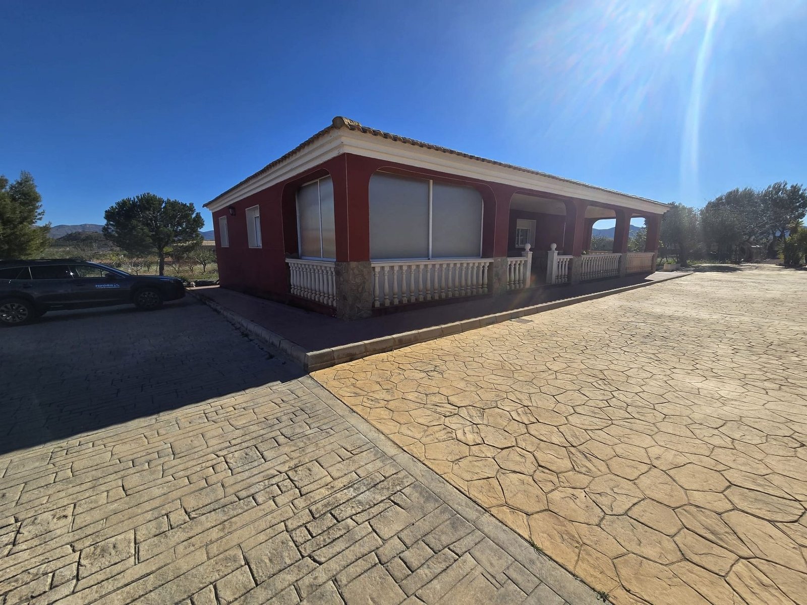 8 Bedroom 3 Bathroom Detached Villa in Sax - Caza De Casa