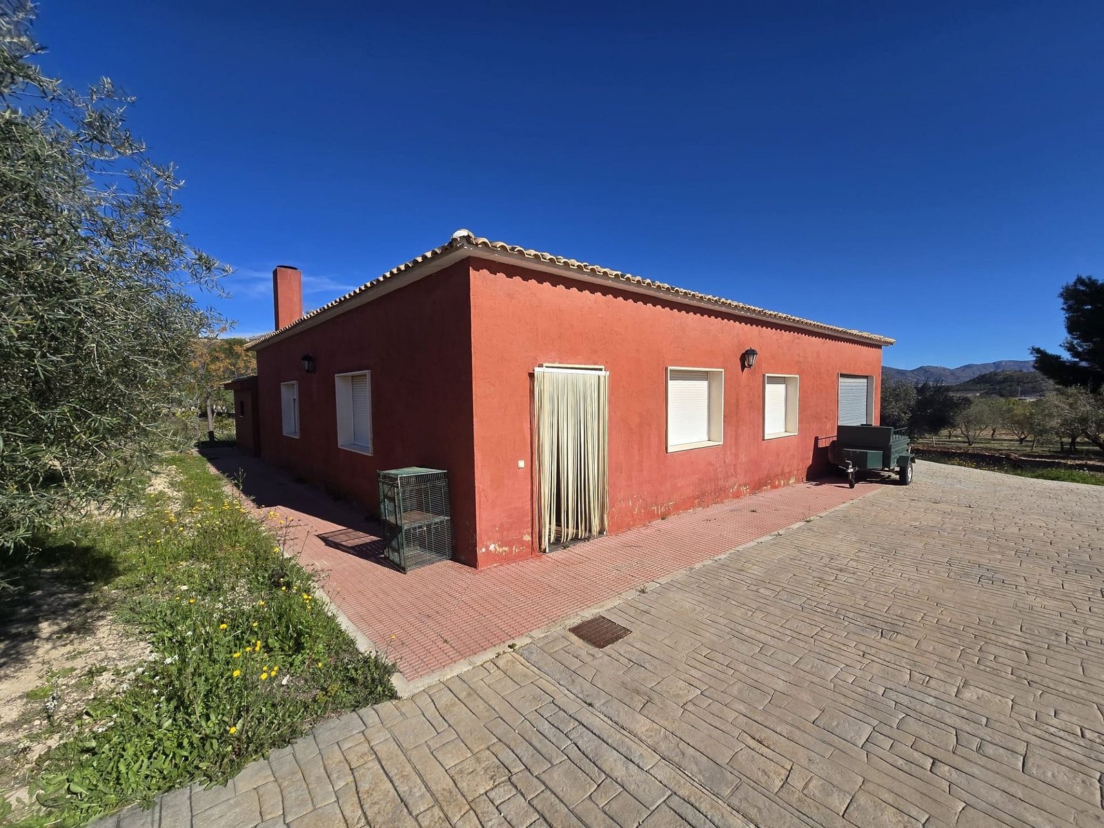 8 Bedroom 3 Bathroom Detached Villa in Sax - Caza De Casa