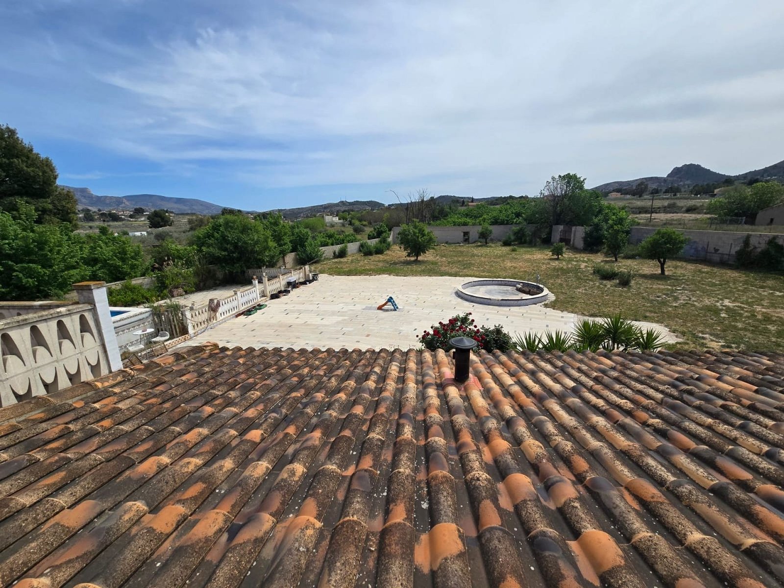 6 Bedroom 3 Bathroom Detached Villa in Sax - Caza De Casa