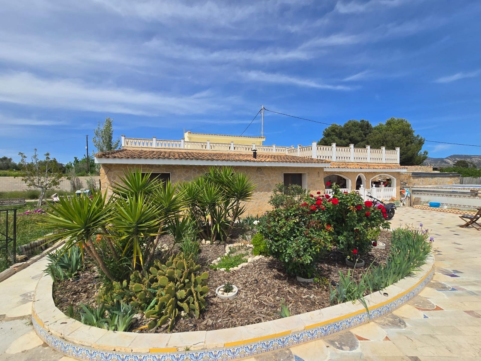 6 Bedroom 3 Bathroom Detached Villa in Sax - Caza De Casa