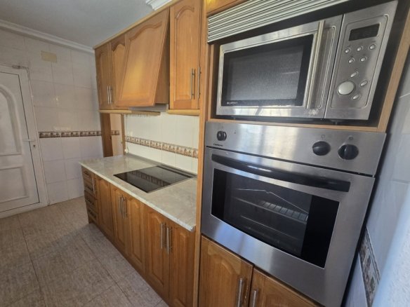 5 Bedroom 4 Bathroom Detached Villa in Monforte Del Cid - Caza De Casa