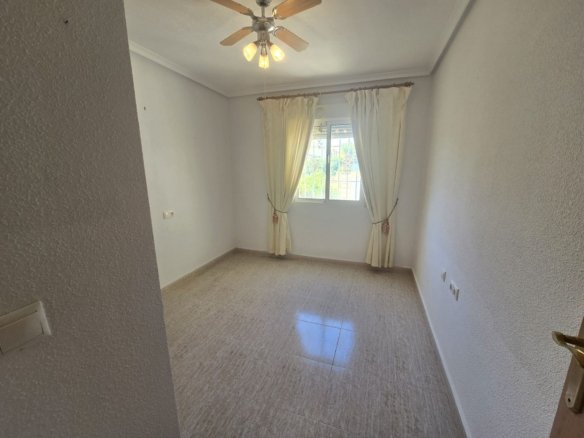 5 Bedroom 4 Bathroom Detached Villa in Monforte Del Cid - Caza De Casa
