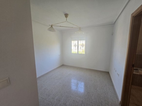 5 Bedroom 4 Bathroom Detached Villa in Monforte Del Cid - Caza De Casa
