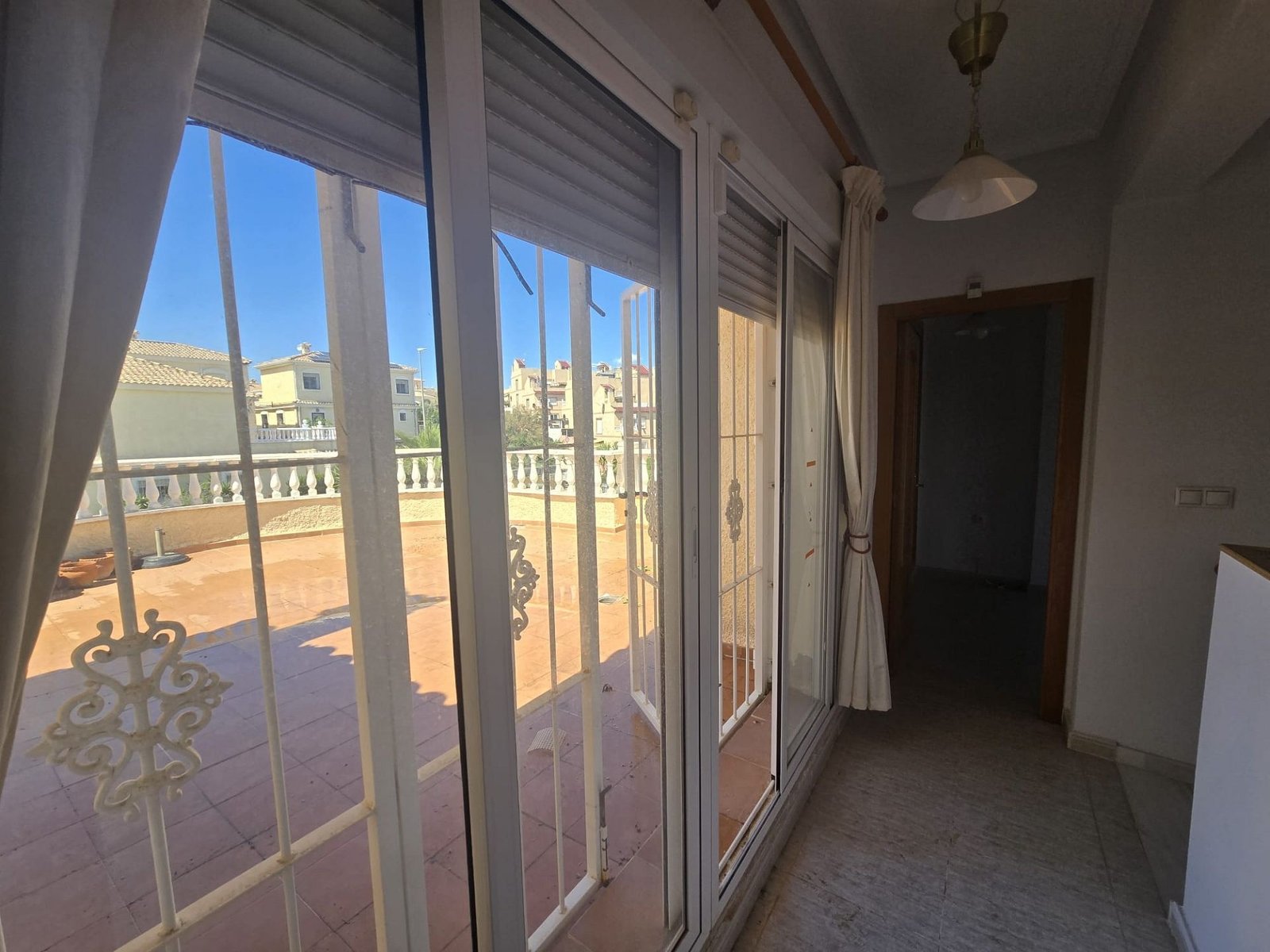 5 Bedroom 4 Bathroom Detached Villa in Monforte Del Cid - Caza De Casa