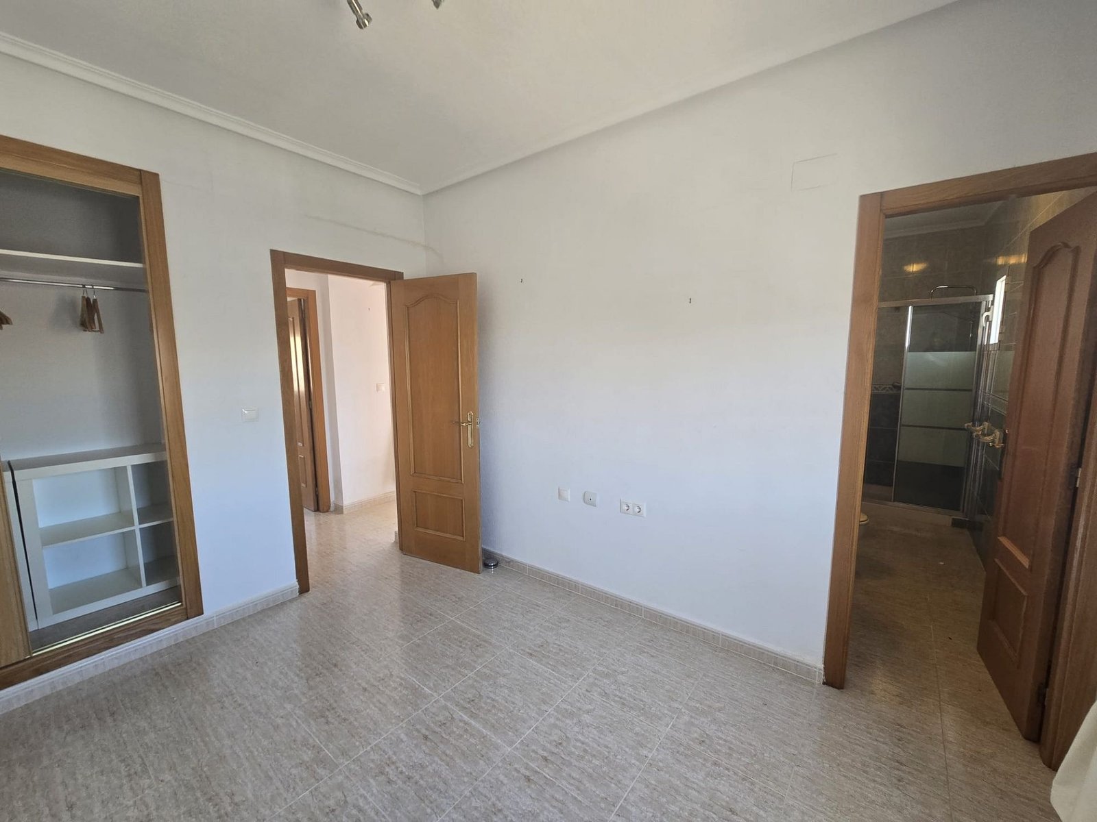 5 Bedroom 4 Bathroom Detached Villa in Monforte Del Cid - Caza De Casa