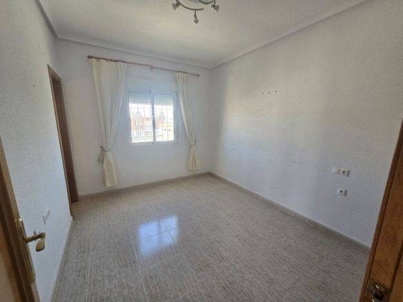 5 Bedroom 4 Bathroom Detached Villa in Monforte Del Cid - Caza De Casa