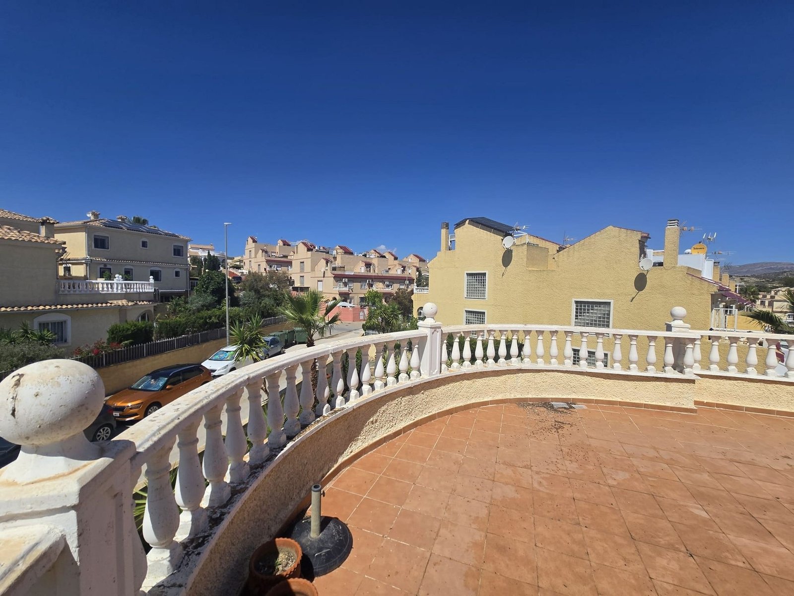 5 Bedroom 4 Bathroom Detached Villa in Monforte Del Cid - Caza De Casa