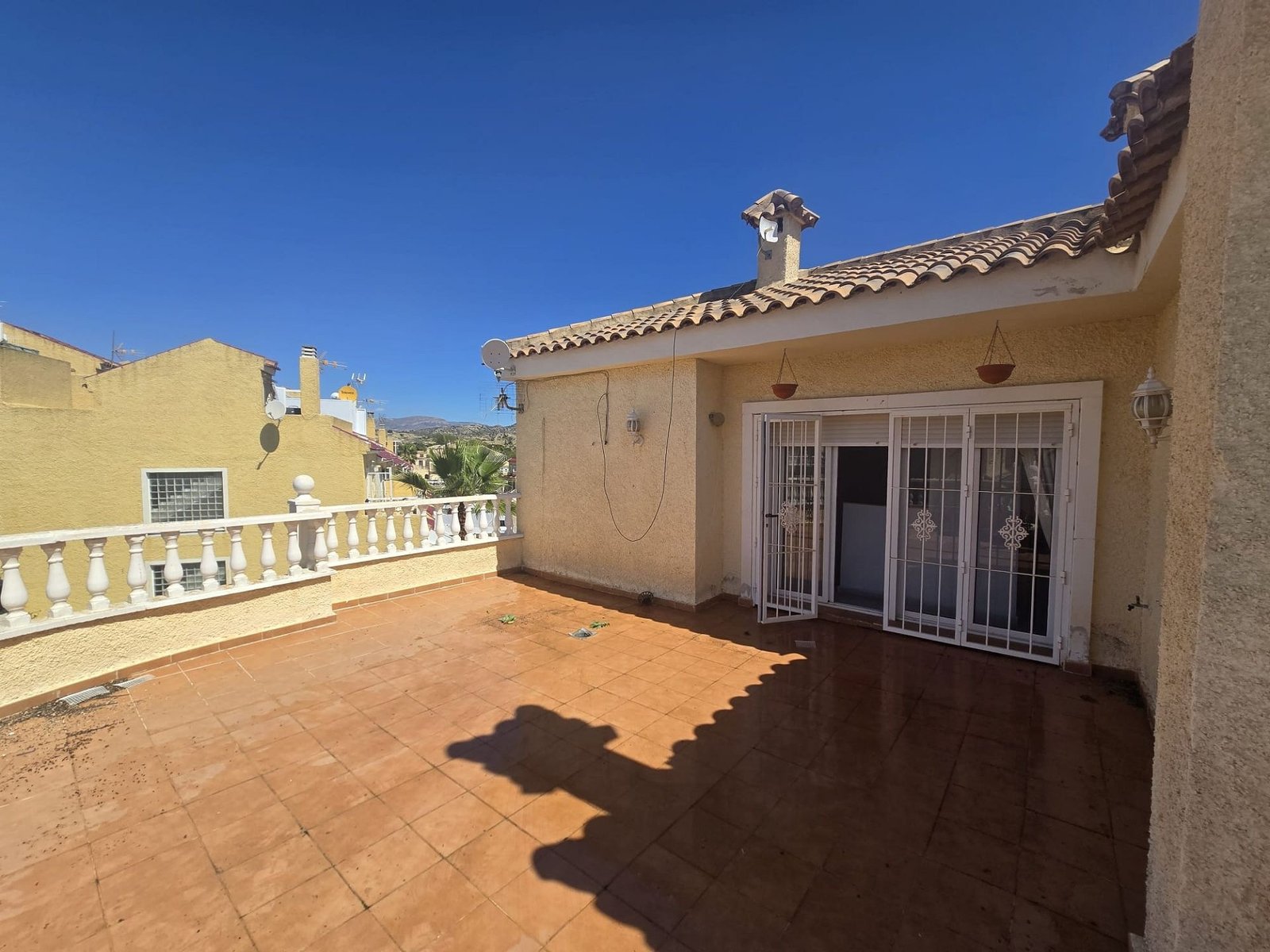 5 Bedroom 4 Bathroom Detached Villa in Monforte Del Cid - Caza De Casa