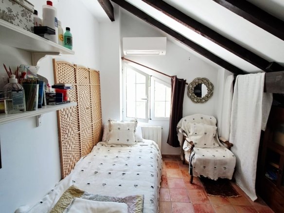 6 Bedroom 4 Bathroom Country house in Sax - Caza De Casa