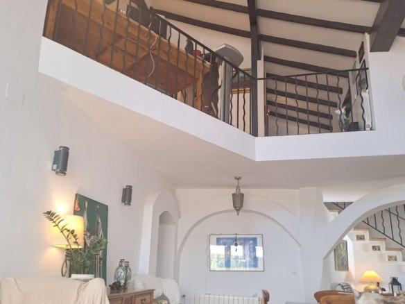 6 Bedroom 4 Bathroom Country house in Sax - Caza De Casa