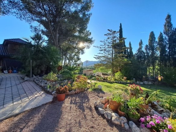 6 Bedroom 4 Bathroom Country house in Sax - Caza De Casa