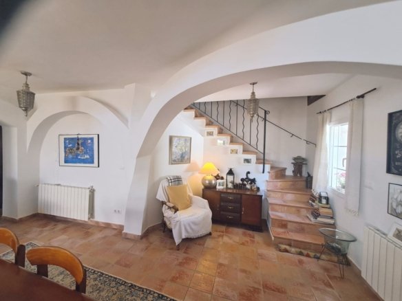 6 Bedroom 4 Bathroom Country house in Sax - Caza De Casa