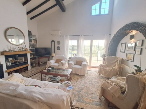 6 Bedroom 4 Bathroom Country house in Sax - Caza De Casa