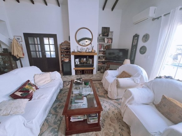 6 Bedroom 4 Bathroom Country house in Sax - Caza De Casa