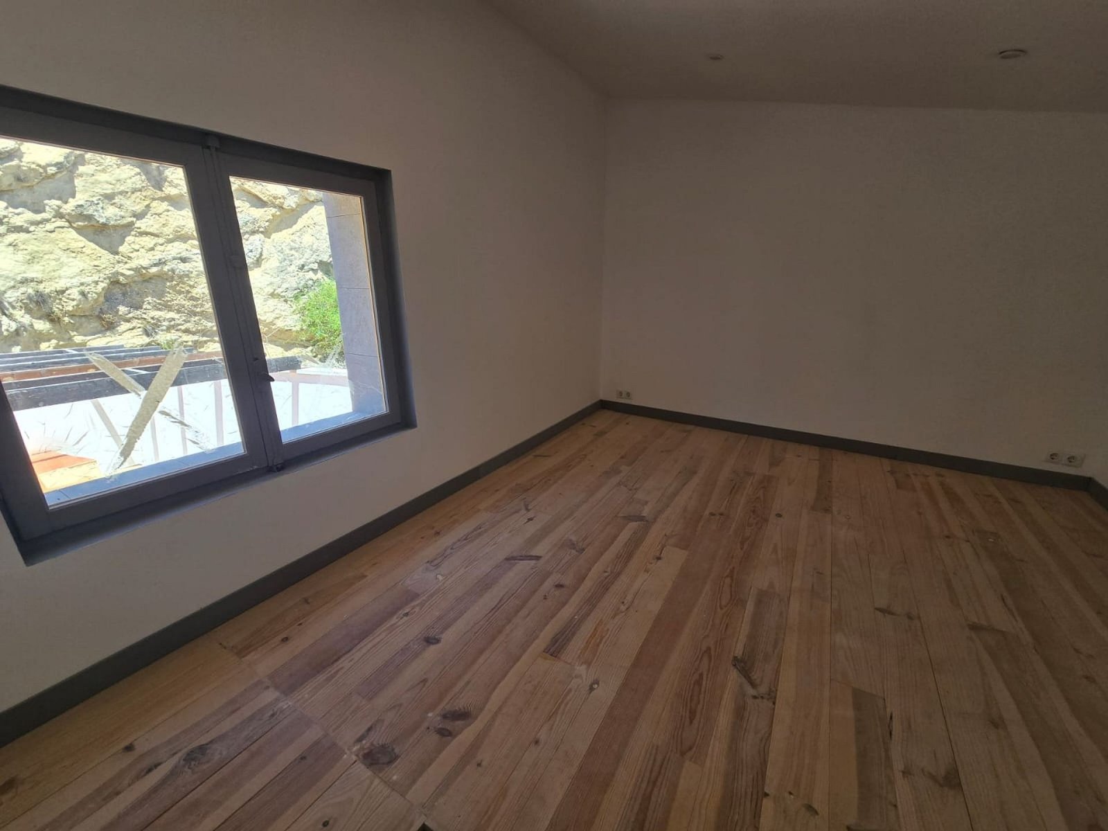 3 Bedroom 2 Bathroom Townhouse in Sax - Caza De Casa