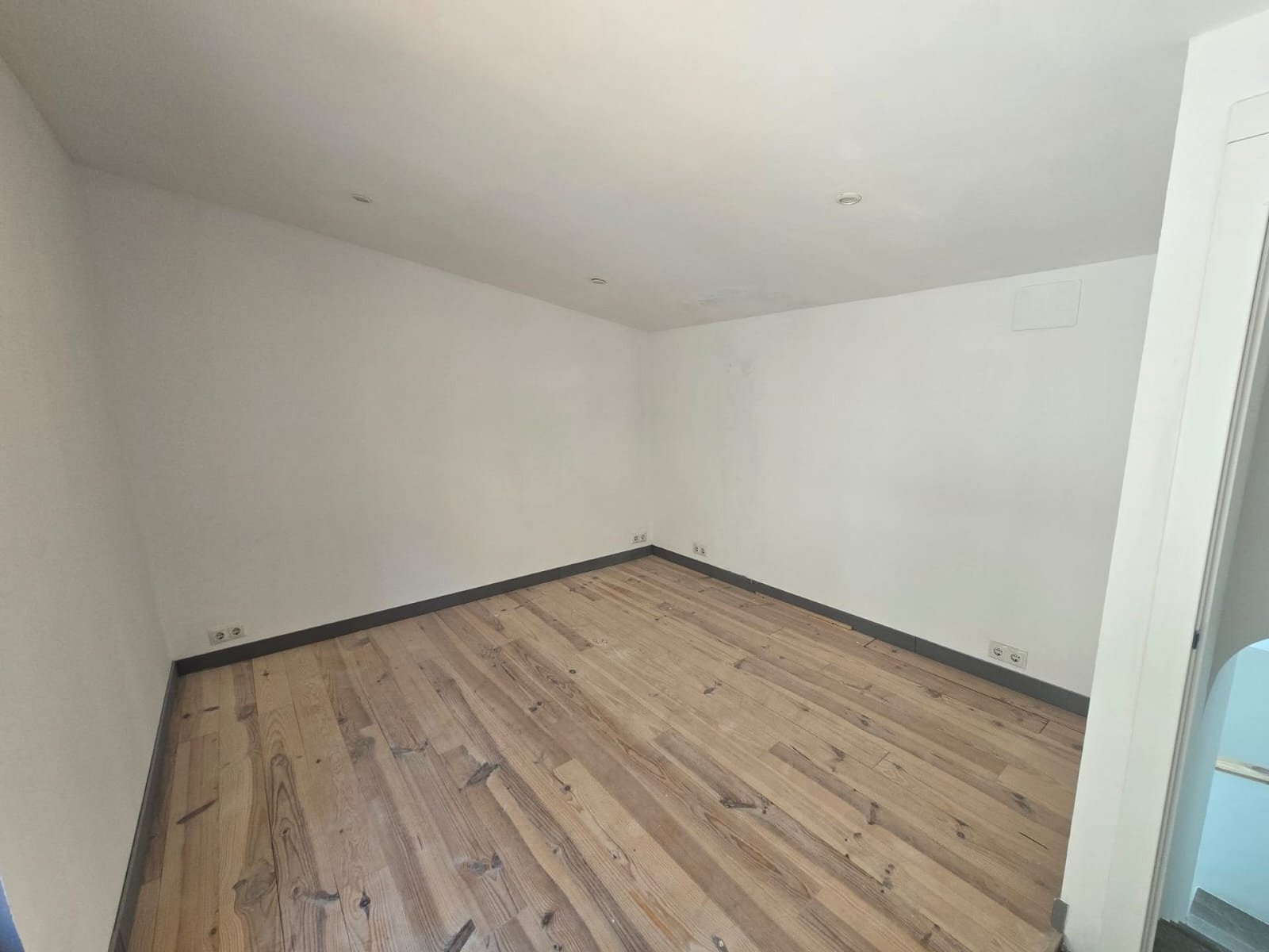 3 Bedroom 2 Bathroom Townhouse in Sax - Caza De Casa