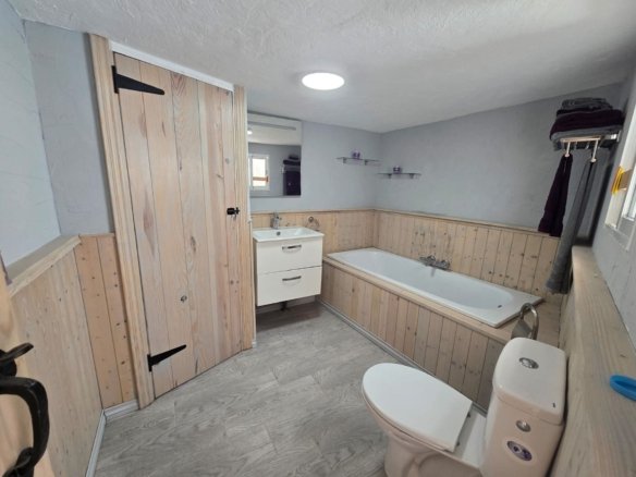 3 Bedroom 2 Bathroom Townhouse in Sax - Caza De Casa